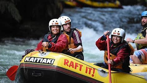 Rafting teamwork